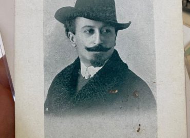 ermenice eski kitap alıyoruz