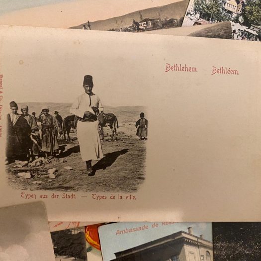 eski kartpostal alıyoruz