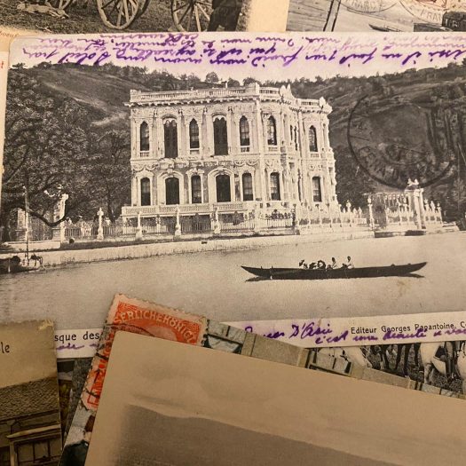 eski kartpostal alıyoruz